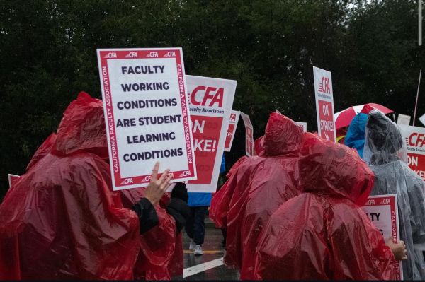 CSUEB CFA members during strike on January 22nd (Stephanie Berumen/The Pioneer)
